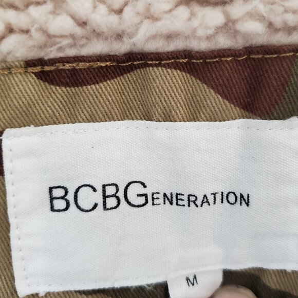 BCBGeneration Camouflage Faux Fur Lined Studded Hidden Hoodie Jacket SZ M - Picture 11 of 13